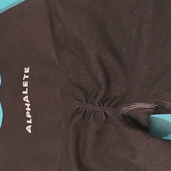 Alphalete button scrunch gym shorts XS - Picture 2 of 5